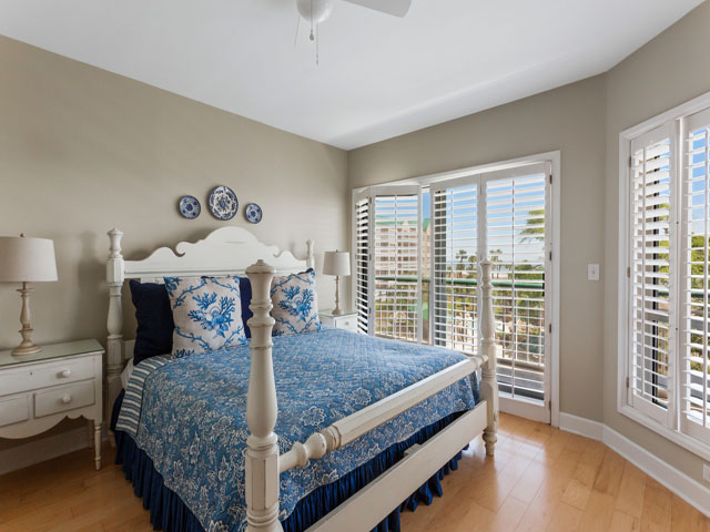 Four Bedroom Oceanfront Rental Villa in Hilton Head