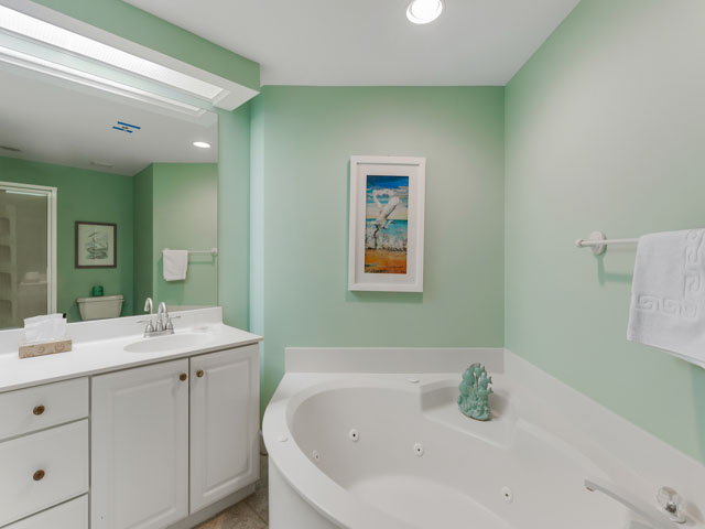 Four Bedroom Oceanfront Rental Villa in Hilton Head