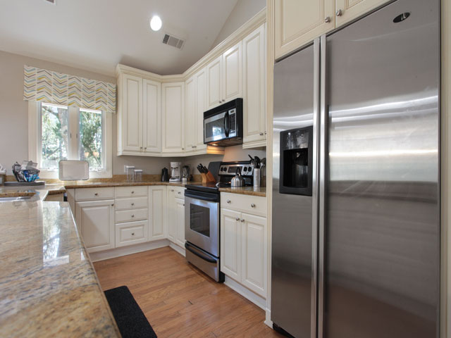Five Bedrooms Lagoon View Rental Home in Hilton Head