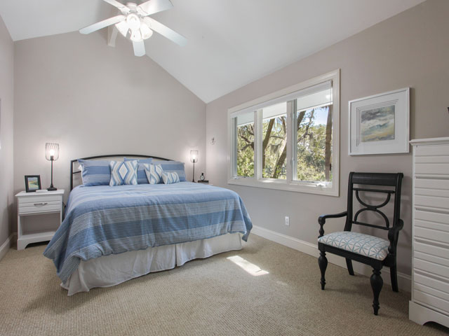 Five Bedrooms Lagoon View Rental Home in Hilton Head