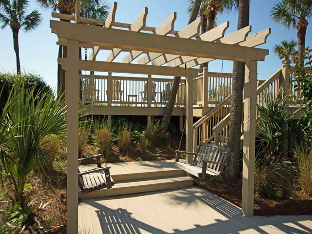 Charming Vacation Rental on Hilton Head. Call Today.