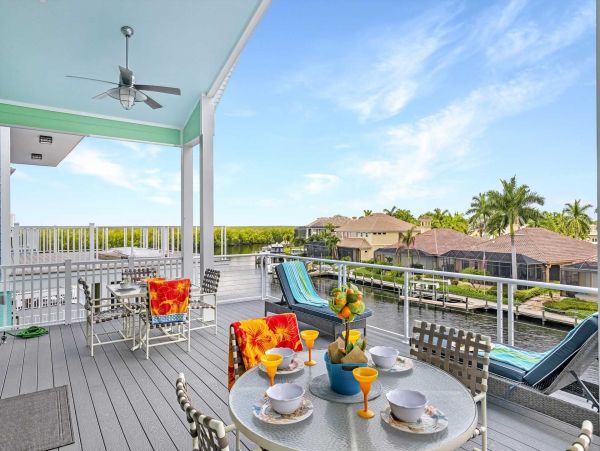 Luxury Vacation Home in Cape Coral With Boat Dock 6 Guests