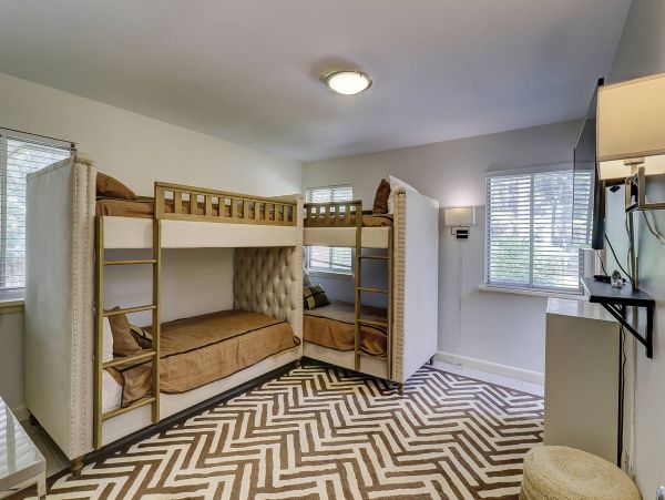 Walk to Beach Four Bedroom Rental Home in Hilton Head