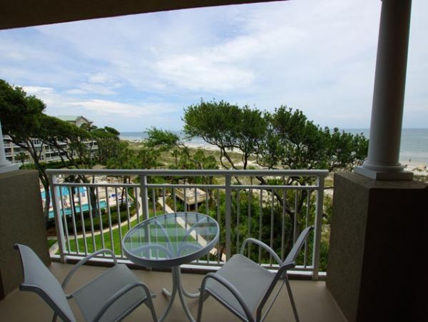 Hilton Head Vacation Rental with Beautiful Ocean Views Sleeps Eight Guests