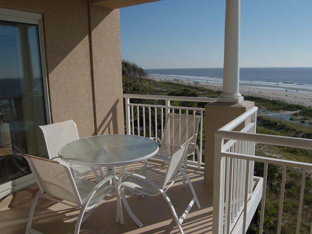 Hilton Head Vacation Rental with Beautiful Ocean Views Sleeps Eight Guests