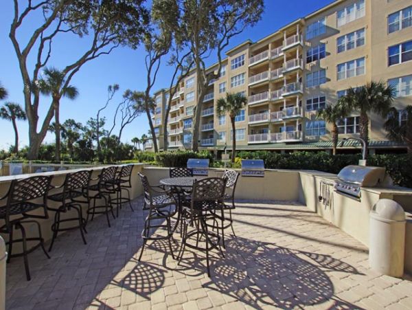 Hilton Head Vacation Rental with Beautiful Ocean Views Sleeps Eight Guests