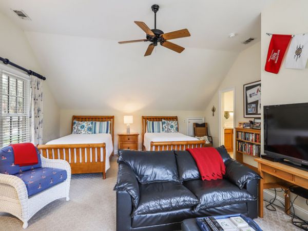 Golf Course View Five Bedroom Rental Home in Hilton Head