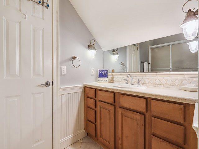 Golf Course View Five Bedroom Rental Home in Hilton Head