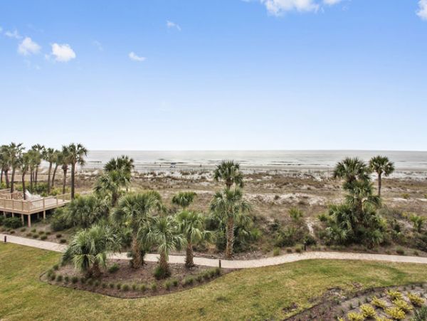 Upscale Rental on Hilton Head. Call Local Agent.