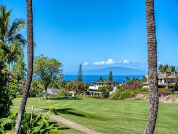 Wailea Vacation Condo Walk to Beach with Communal Pool