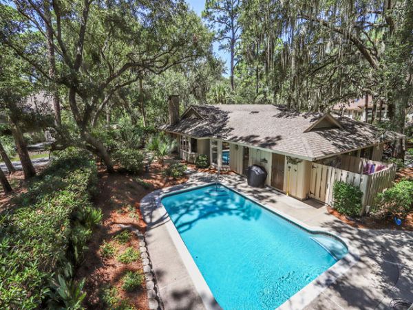 Four Bedrooms Walk to Beach Home in Hilton Head