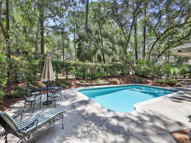 Four Bedrooms Walk to Beach Home in Hilton Head