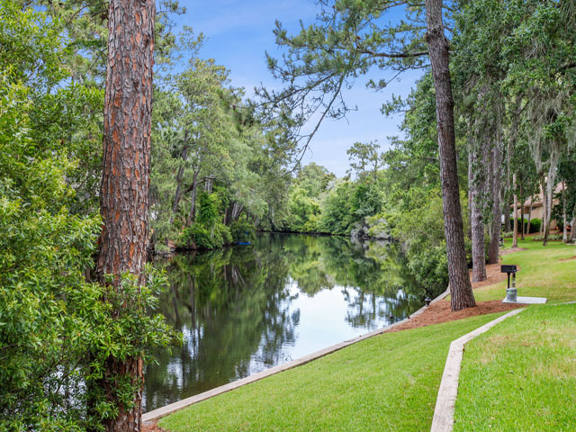 Lagoon View 4 Bedroom Vacation Rental Condo in Hilton Head