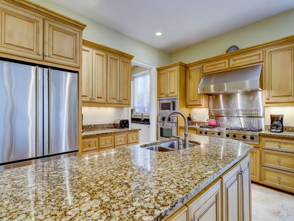 Amazing Large Home short walk to the beach