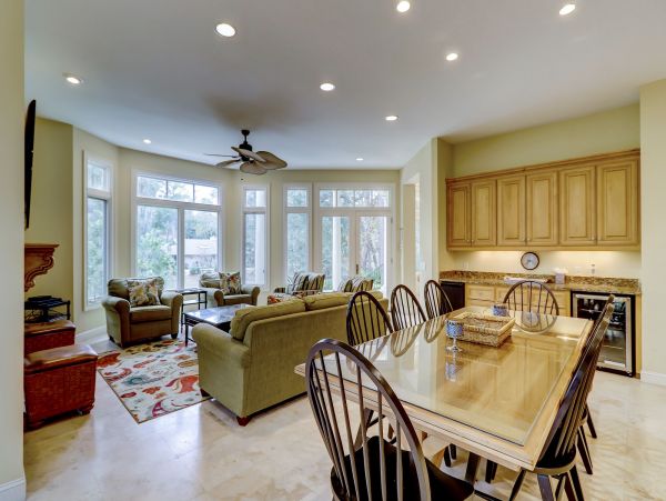 Amazing Large Home short walk to the beach