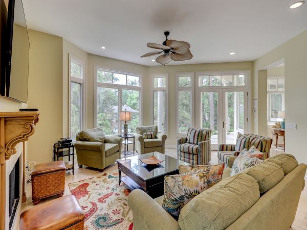 Amazing Large Home short walk to the beach