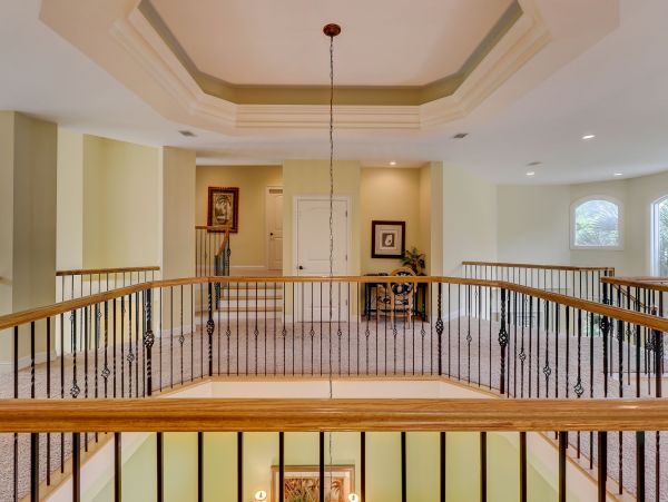 Amazing Large Home short walk to the beach