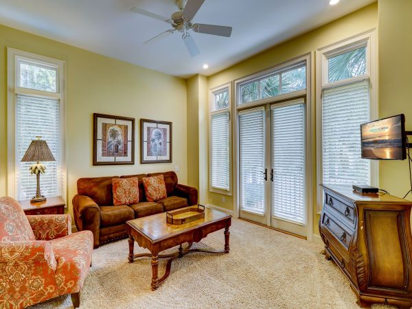 Amazing Large Home short walk to the beach