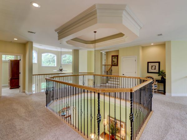 Amazing Large Home short walk to the beach