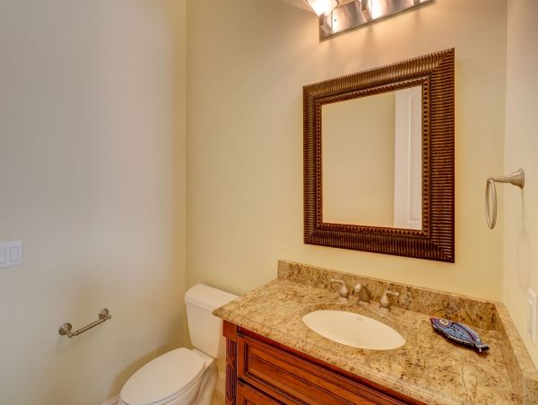 Amazing Large Home short walk to the beach