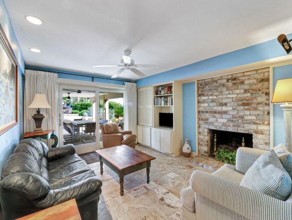 Oceanfront Vacation Home with 5 Bedrooms in Hilton Head