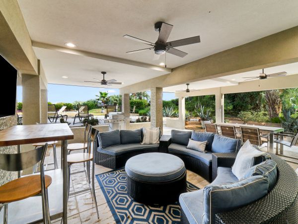 Oceanfront Vacation Home with 5 Bedrooms in Hilton Head