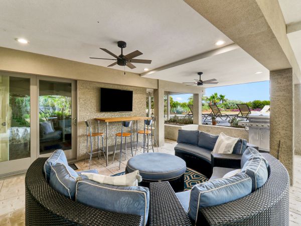 Oceanfront Vacation Home with 5 Bedrooms in Hilton Head