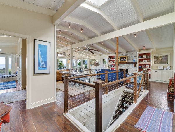 Oceanfront Vacation Home with 5 Bedrooms in Hilton Head