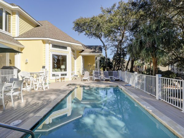 Forty Steps From the Beach with Private Pool