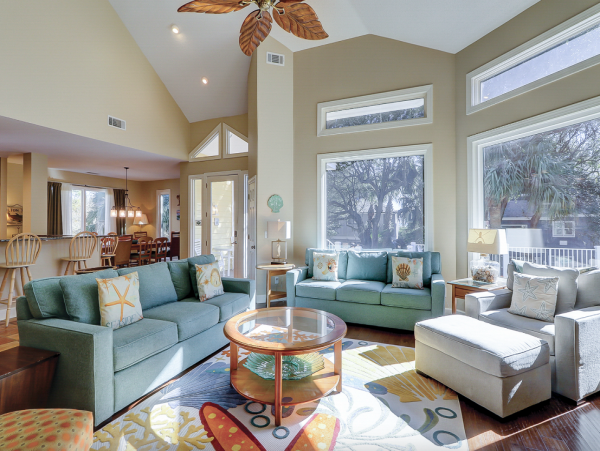 Forty Steps From the Beach with Private Pool