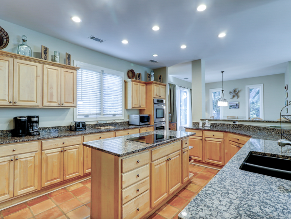 Forty Steps From the Beach with Private Pool