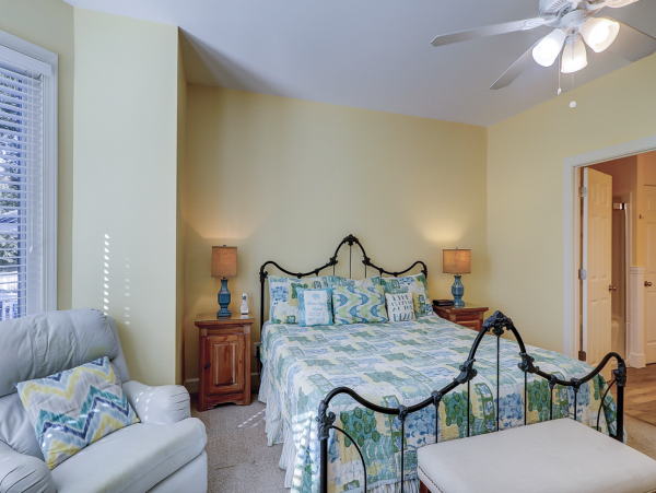 Forty Steps From the Beach with Private Pool