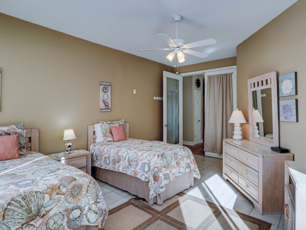 Forty Steps From the Beach with Private Pool