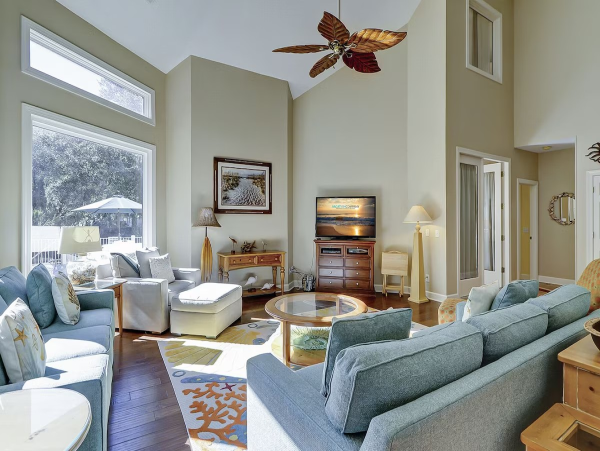 Forty Steps From the Beach with Private Pool