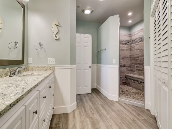 Forty Steps From the Beach with Private Pool