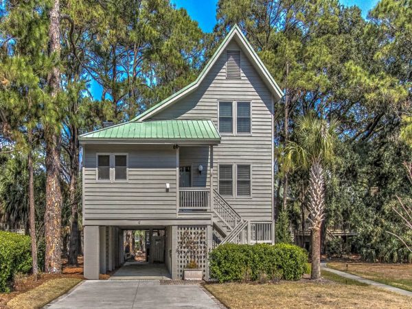 Charming Vacation Rental on Hilton Head. Call Today.