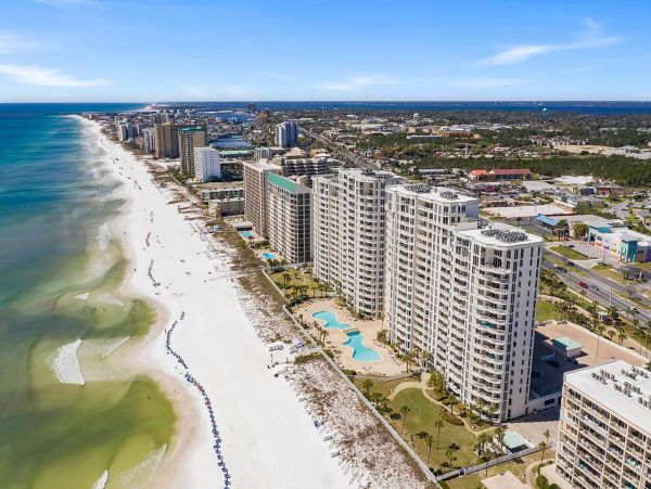 Great Ocean Views 5 Bedroom Penthouse on the Beach in Destin