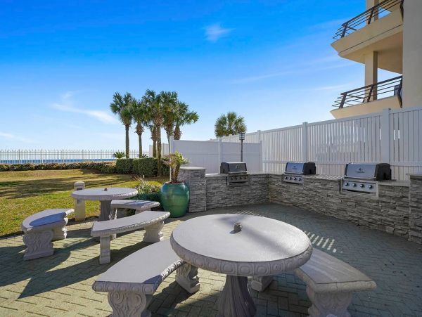 Great Ocean Views 5 Bedroom Penthouse on the Beach in Destin