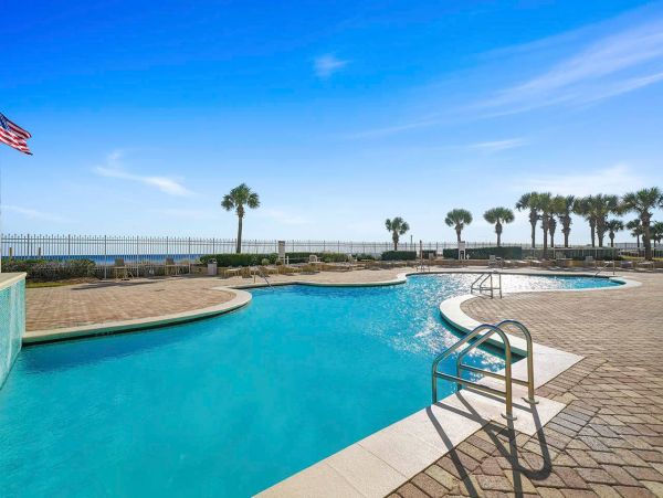 Great Ocean Views 5 Bedroom Penthouse on the Beach in Destin