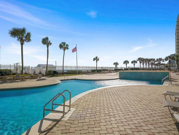 Great Ocean Views 5 Bedroom Penthouse on the Beach in Destin