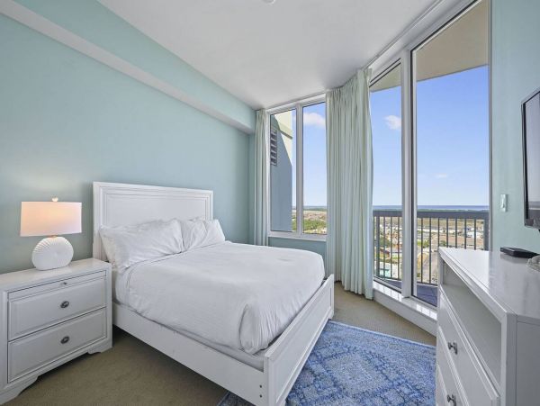 Great Ocean Views 5 Bedroom Penthouse on the Beach in Destin