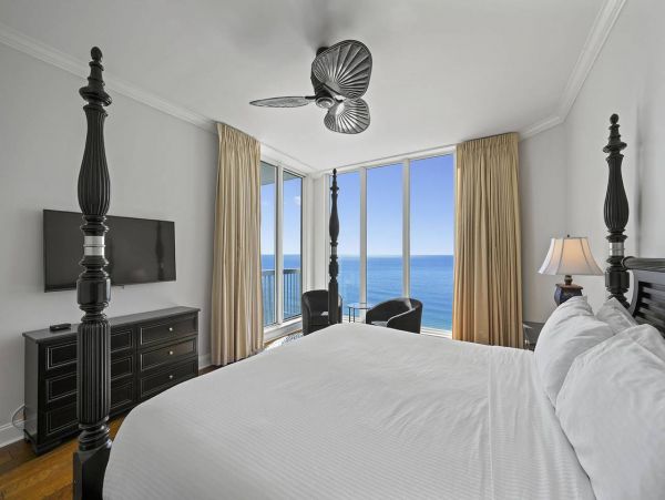 Great Ocean Views 5 Bedroom Penthouse on the Beach in Destin