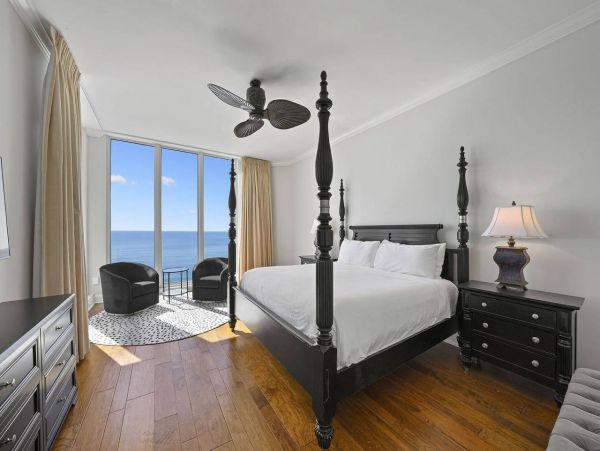 Great Ocean Views 5 Bedroom Penthouse on the Beach in Destin
