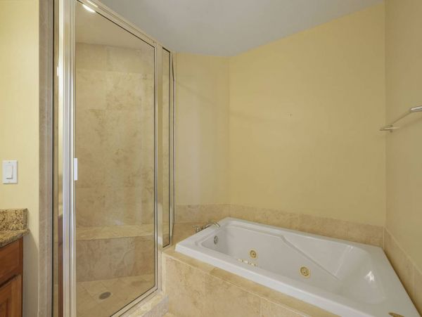 Great Ocean Views 5 Bedroom Penthouse on the Beach in Destin