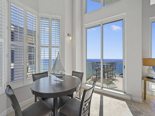 Great Ocean Views 5 Bedroom Penthouse on the Beach in Destin