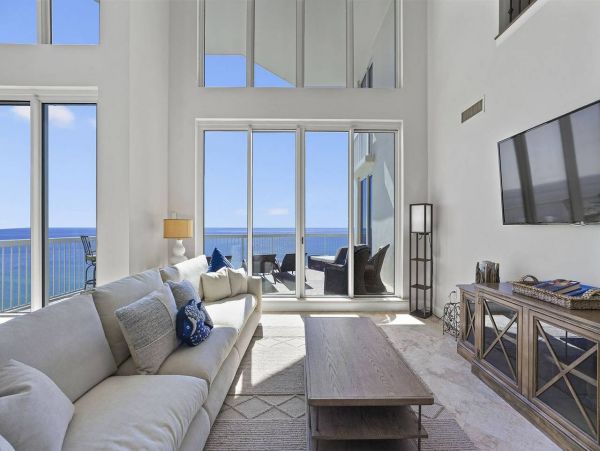 Great Ocean Views 5 Bedroom Penthouse on the Beach in Destin