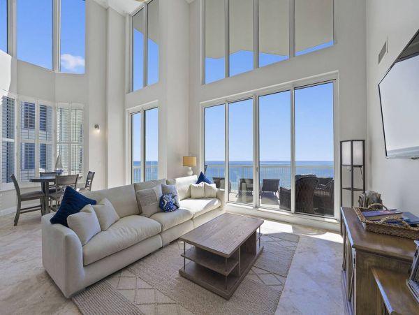 Great Ocean Views 5 Bedroom Penthouse on the Beach in Destin