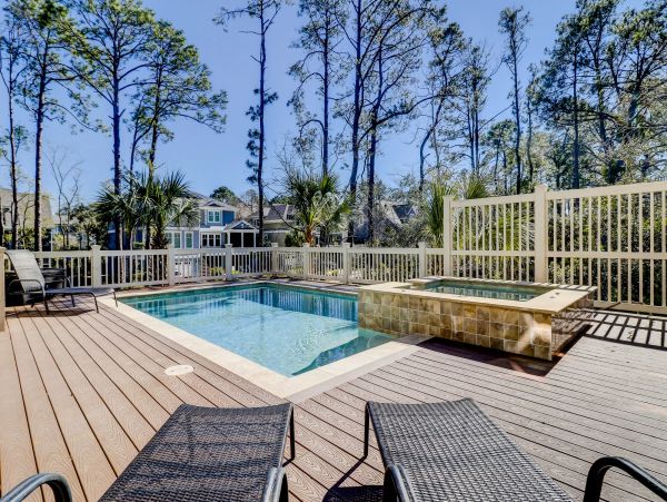 Hilton Head Vacation Pool Home Six Bedroom Walk to Beach