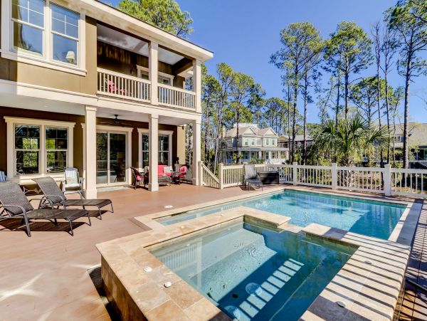 Hilton Head Vacation Pool Home Six Bedroom Walk to Beach