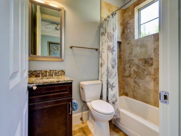 Hilton Head Vacation Pool Home Six Bedroom Walk to Beach